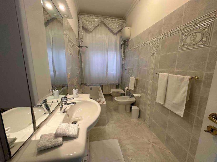 Casa Eleonora: A 5 Min Dal Mare + Free Parking Apartment Ventimiglia Exterior foto